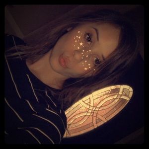 Meet your Posher, Emilee